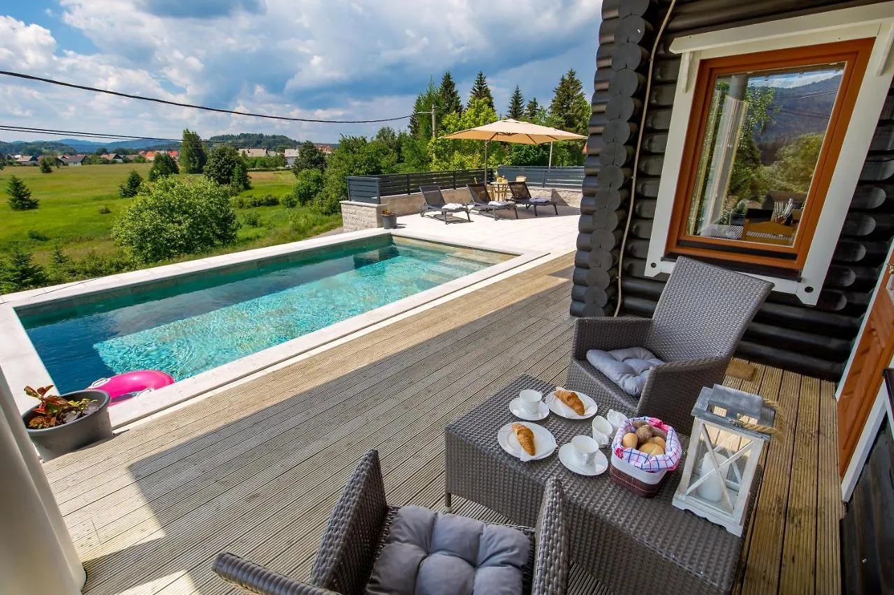 Holiday House Abies رافنا غورا فيلة