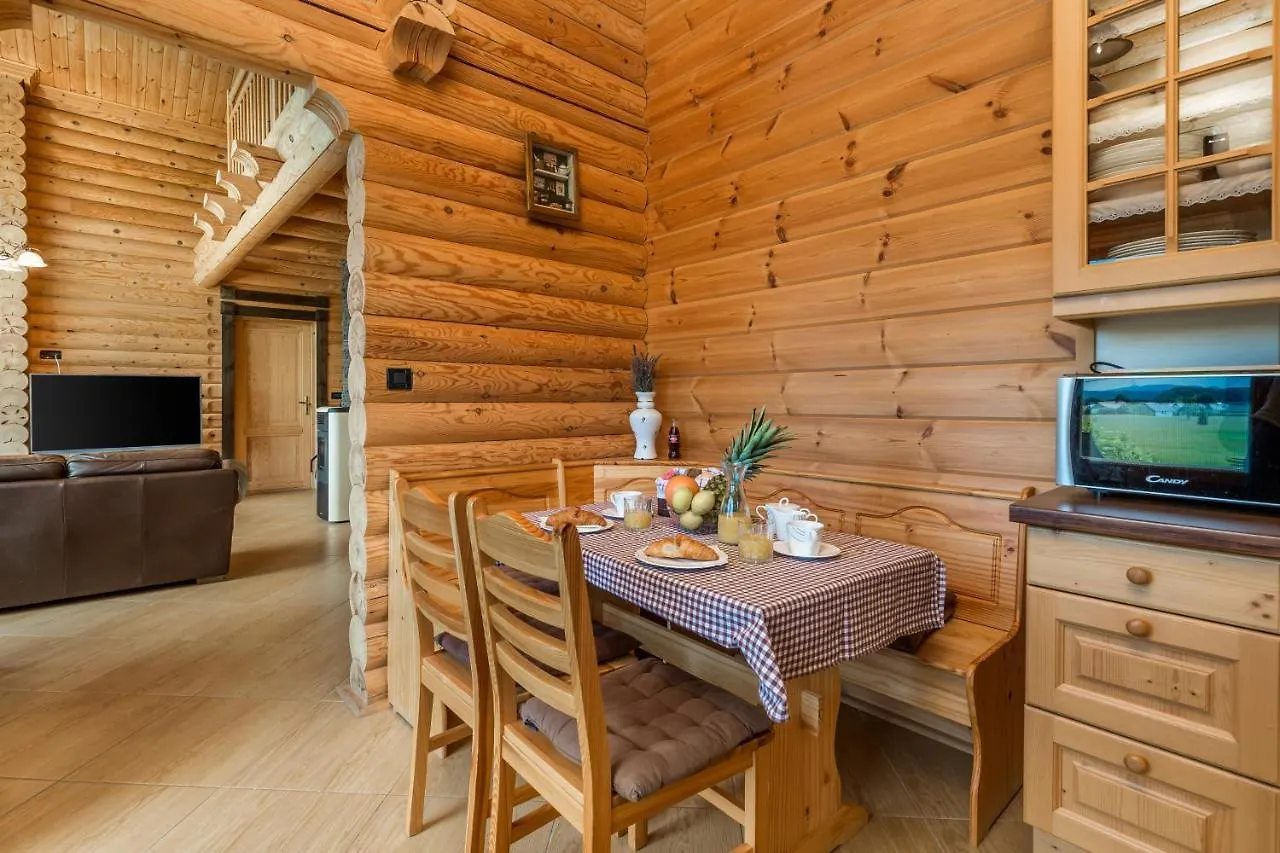 Holiday House Abies رافنا غورا فيلة