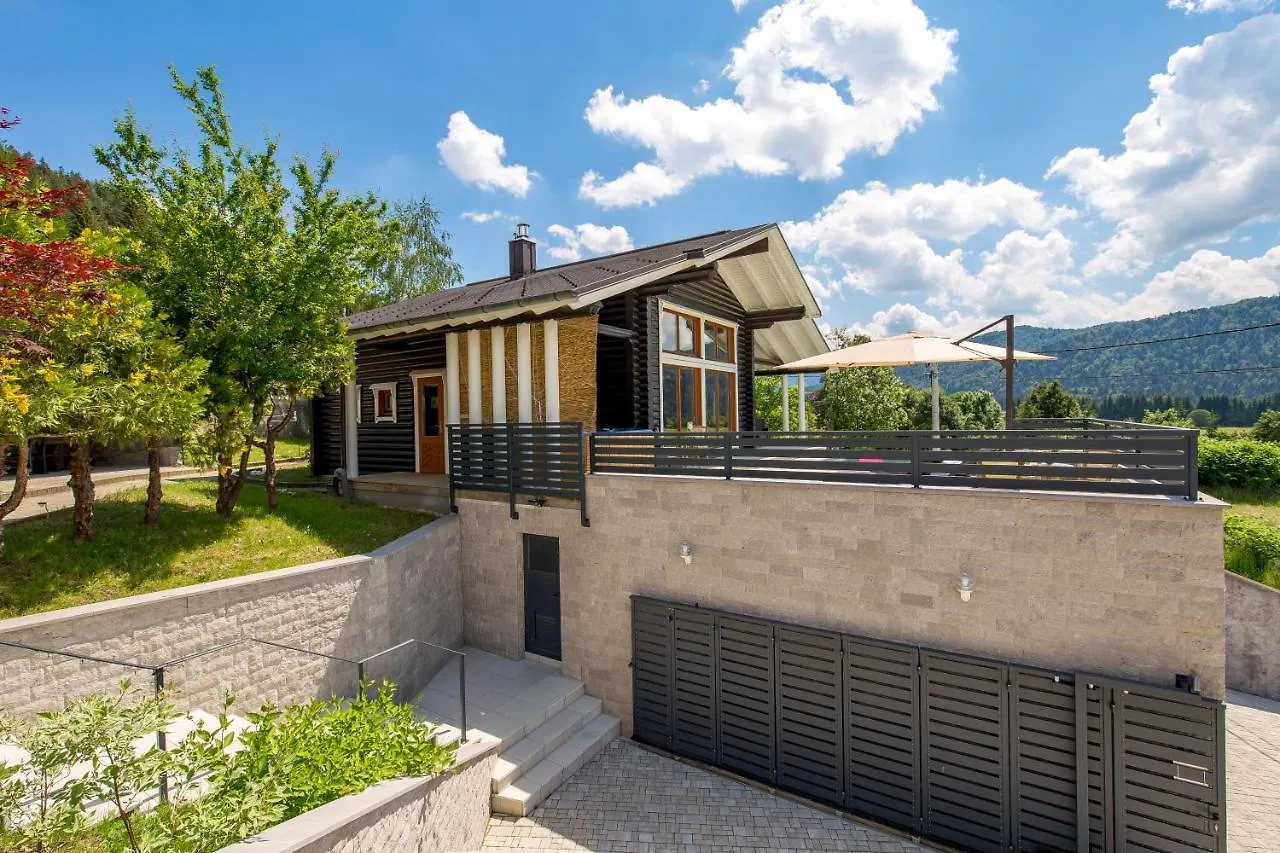 Holiday House Abies رافنا غورا فيلة